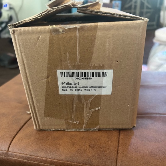 Tooth Brush🪥Holder for Bathroom 2 Cups and Toothpaste Dispenser - Picture 5 of 9